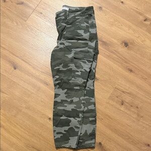 Vanilla Star Green Camouflage Pants